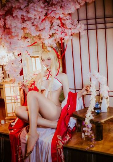 美女光着全身网站视频_HD日韩电影在线