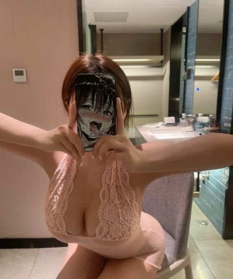 高耸的大白奶_BD高清欧美在线观看