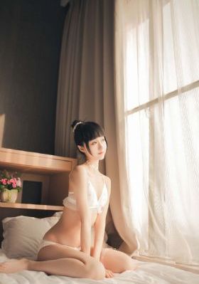 抖音低头闪现精彩瞬间视频_在线视频网